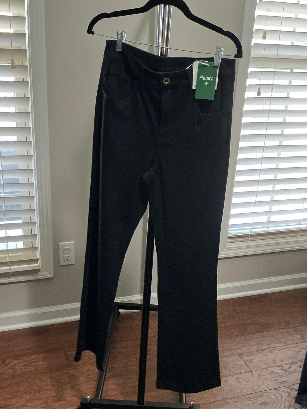 Halara Women's Black Pull-On Straight-Leg Pants